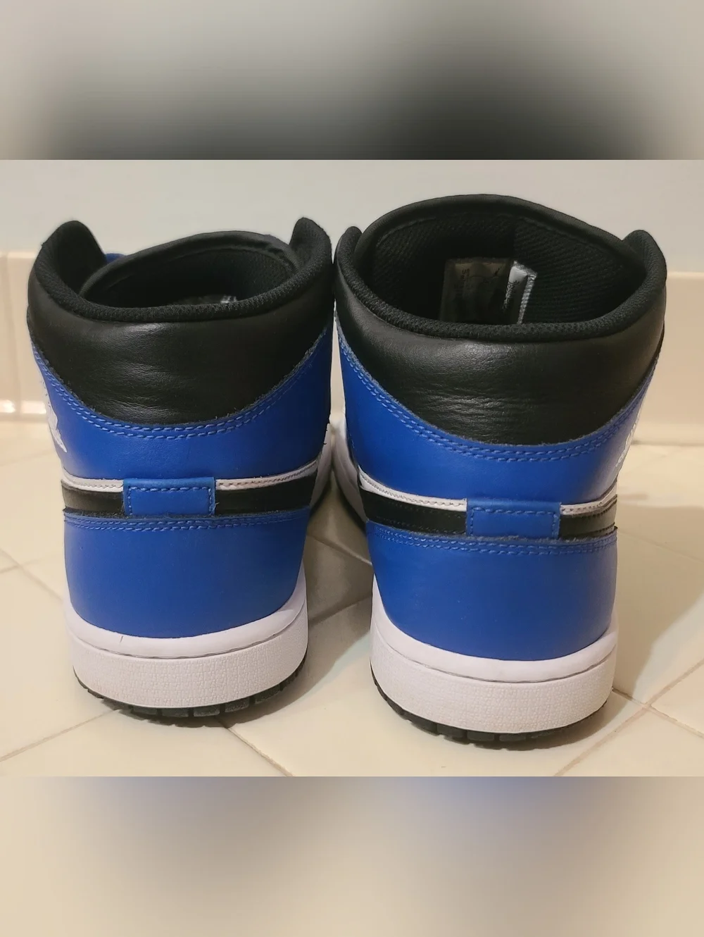 Jordan 1 Mid Game Royal Men's Size 8.5 - Picture 6 of 7